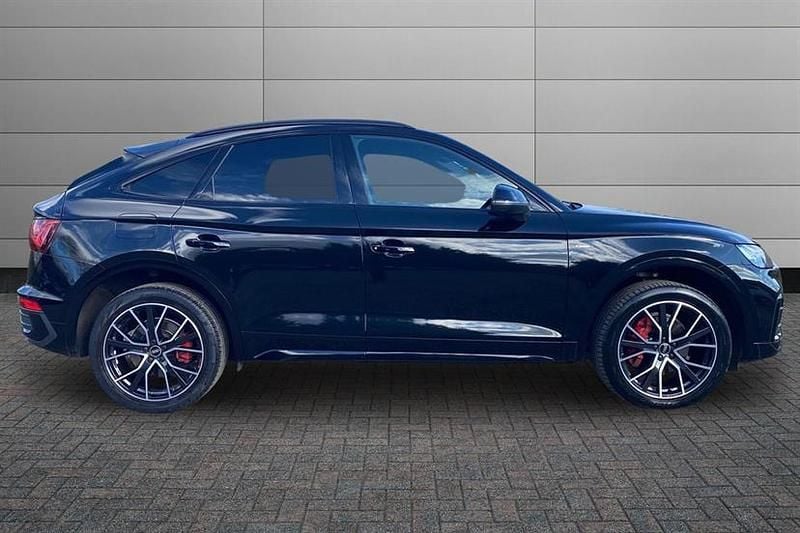 Used Audi Q5 Comfort 265 HP (194 kW) 2022 Mythos black SUV