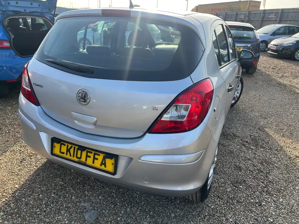 Used Vauxhall Corsa 80 HP (58 kW) 2010 Silver Hatchback