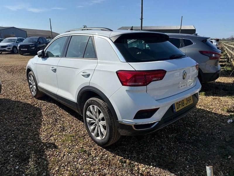 Used VW T-Roc SE 115 HP (84 kW) 2018 White SUV