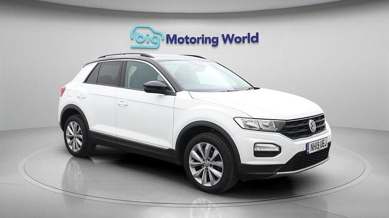 Used VW T-Roc Design 115 HP (84 kW) 2019 White SUV