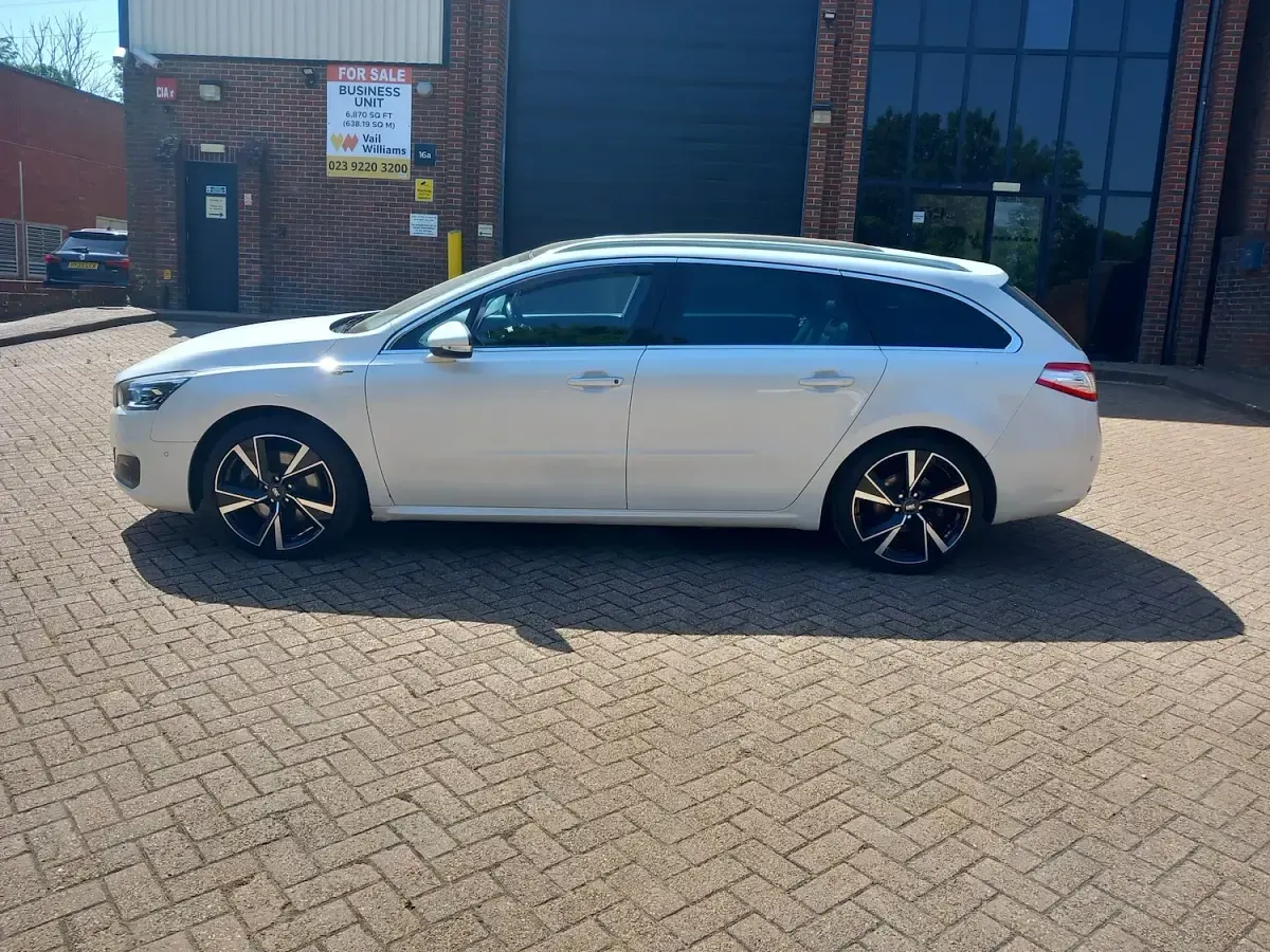 Used Peugeot 508 GTi 200 HP (147 kW) 2015 White Estate