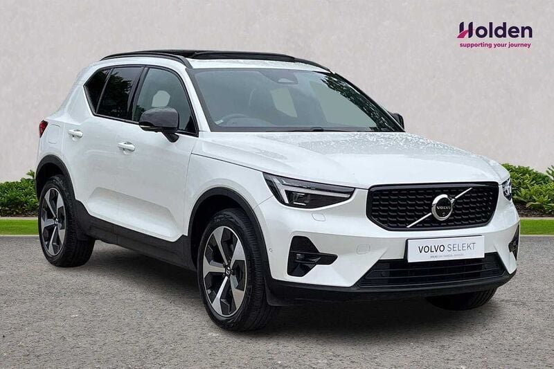 White Used 2024 Volvo XC40 Ultimate SUV | £34,490 (Good price) - Image 1/4