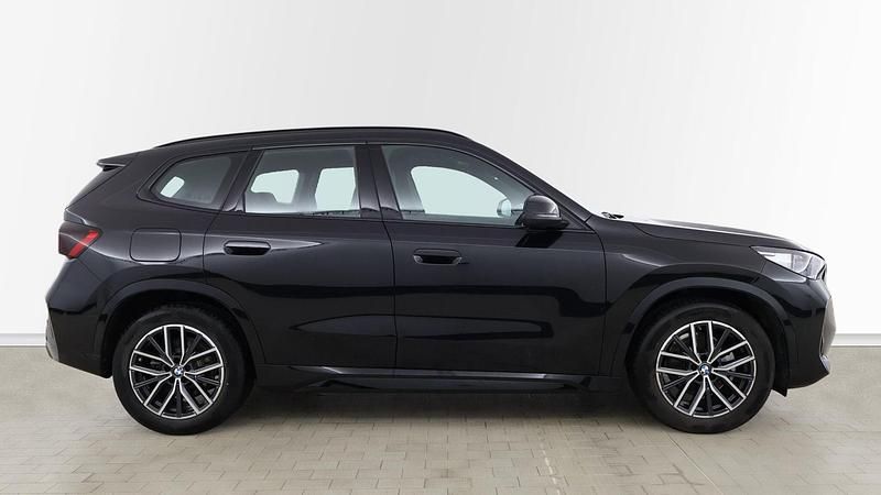 Begagnad BMW iX1 M Sport 147 kW (201 HK) 2025 Svart SUV