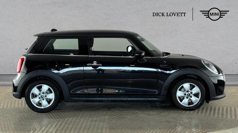 Used Mini Cooper Classic 134 HP (98 kW) 2021 Black Hatchback