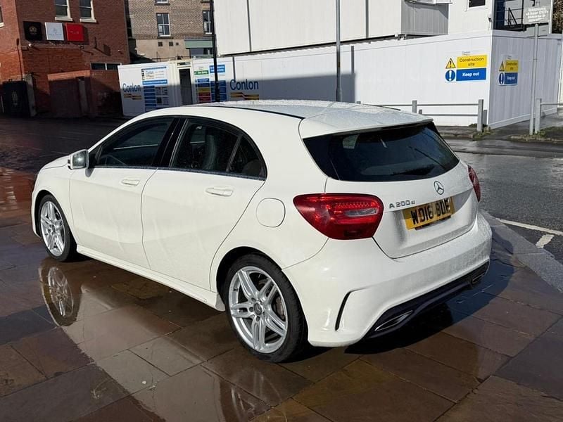 Used Mercedes A200 AMG line 136 HP (100 kW) 2016 White Hatchback