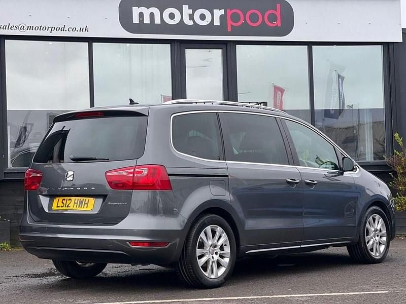 Begagnad Seat Alhambra SE 140 HK (102 kW) 2012 Grå Minibuss