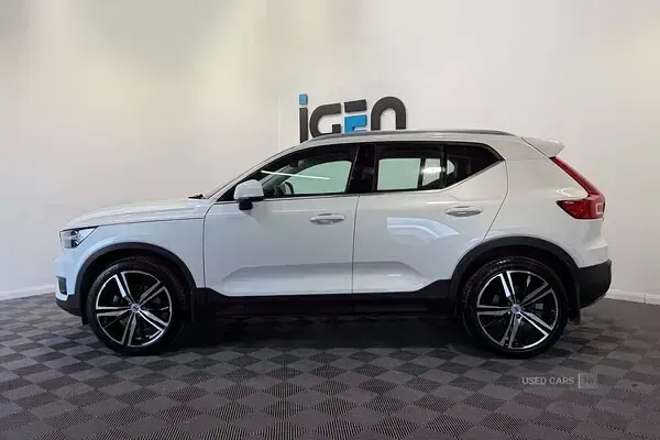 Used Volvo XC40 Inscription 2021 White SUV
