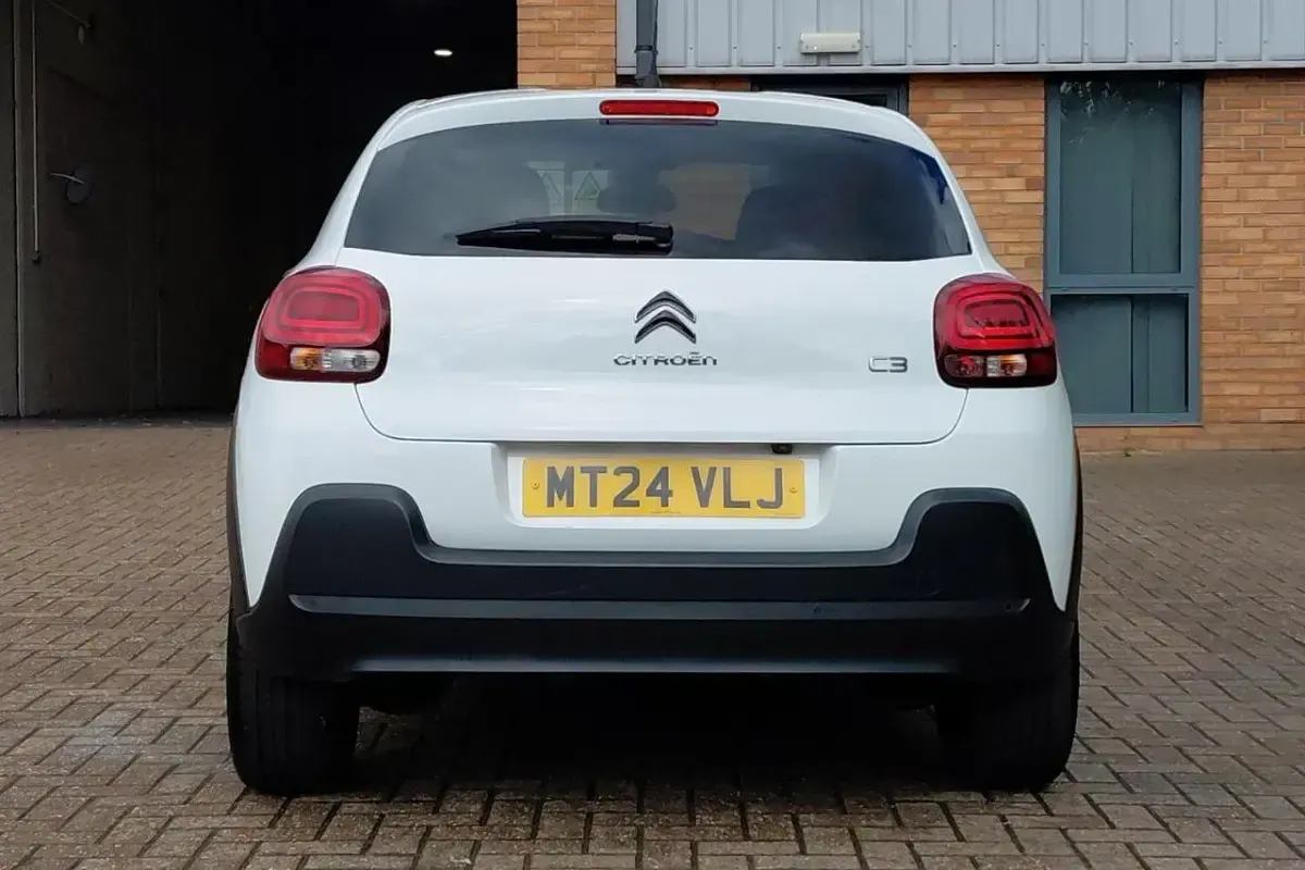 Used Citroën C3 PureTech 82 HP (60 kW) 2024 White Hatchback