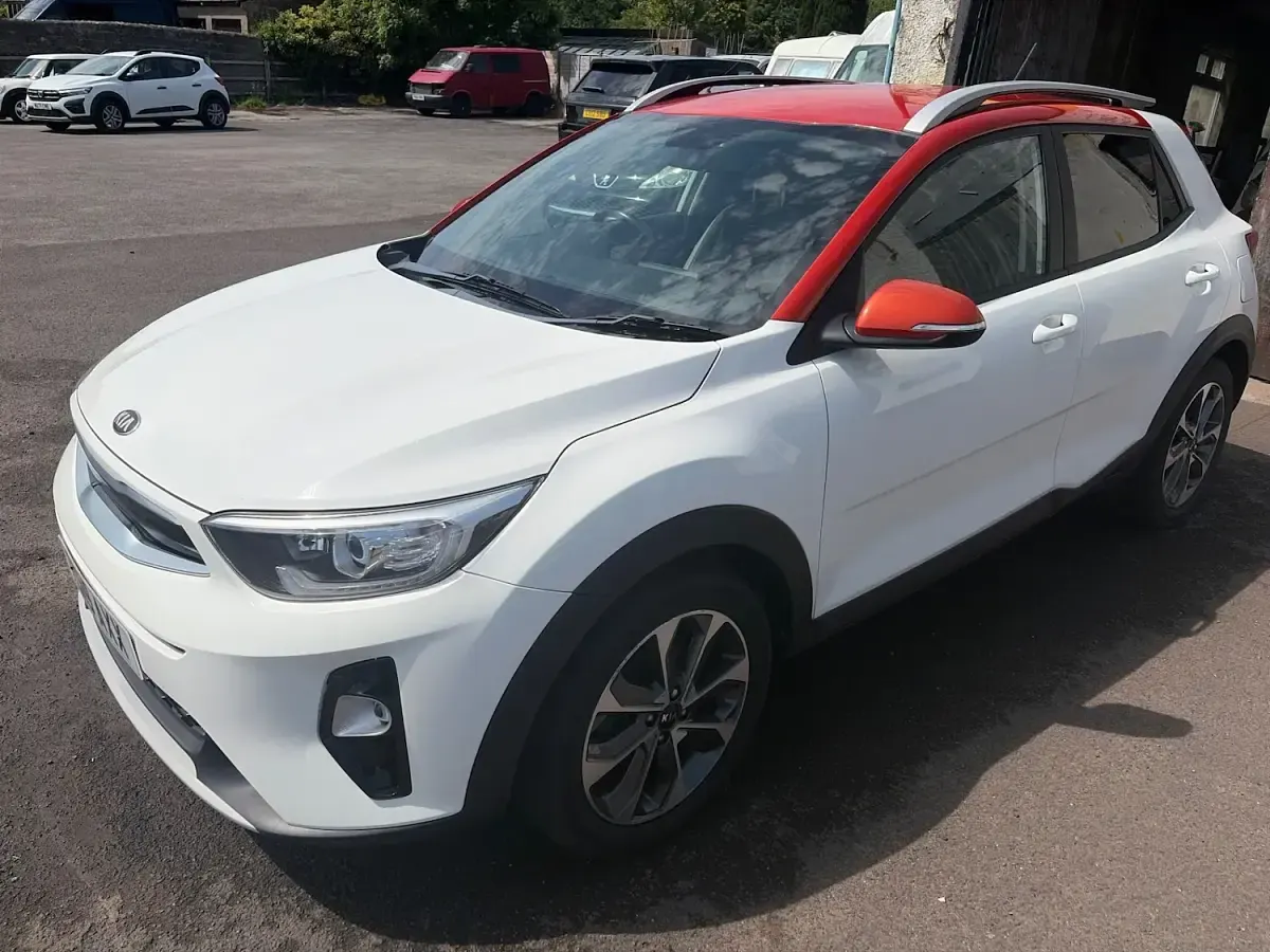 Used Kia Stonic 2019 White SUV