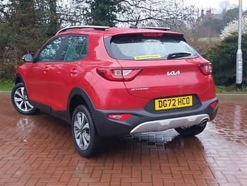 Used Kia Stonic 99 HP (72 kW) 2022 Red SUV
