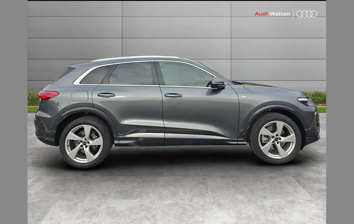 Used Audi Q5 S-Line 204 HP (150 kW) 2025 Grey SUV
