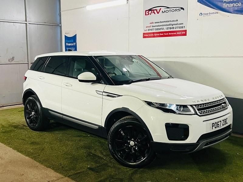 White Used 2017 Land Rover Range Rover evoque SE SUV | £8,499 (Fair price) - Image 1/4