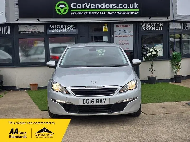 Begagnad Peugeot 308 Active 120 HK (88 kW) 2015 Silver Halvkombi