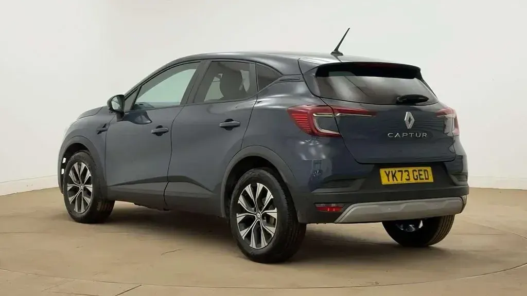 Second-hand Renault Captur Evolution 91 CP (66 kW) 2023 Albastru SUV