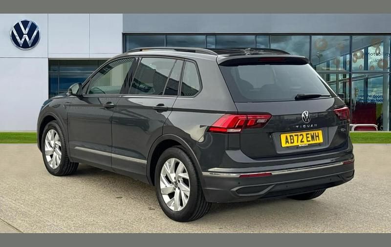 Used VW Tiguan Life 150 HP (110 kW) 2023 Grey SUV