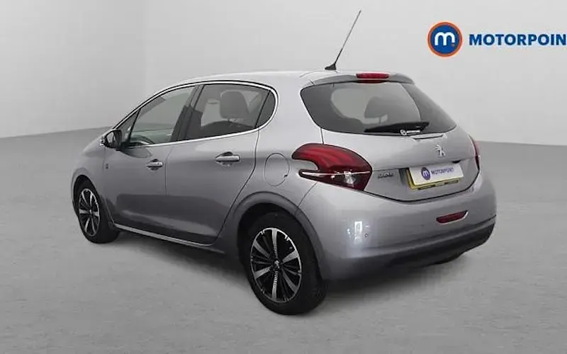 Used Peugeot 208 82 HP (60 kW) 2019 Grey Hatchback