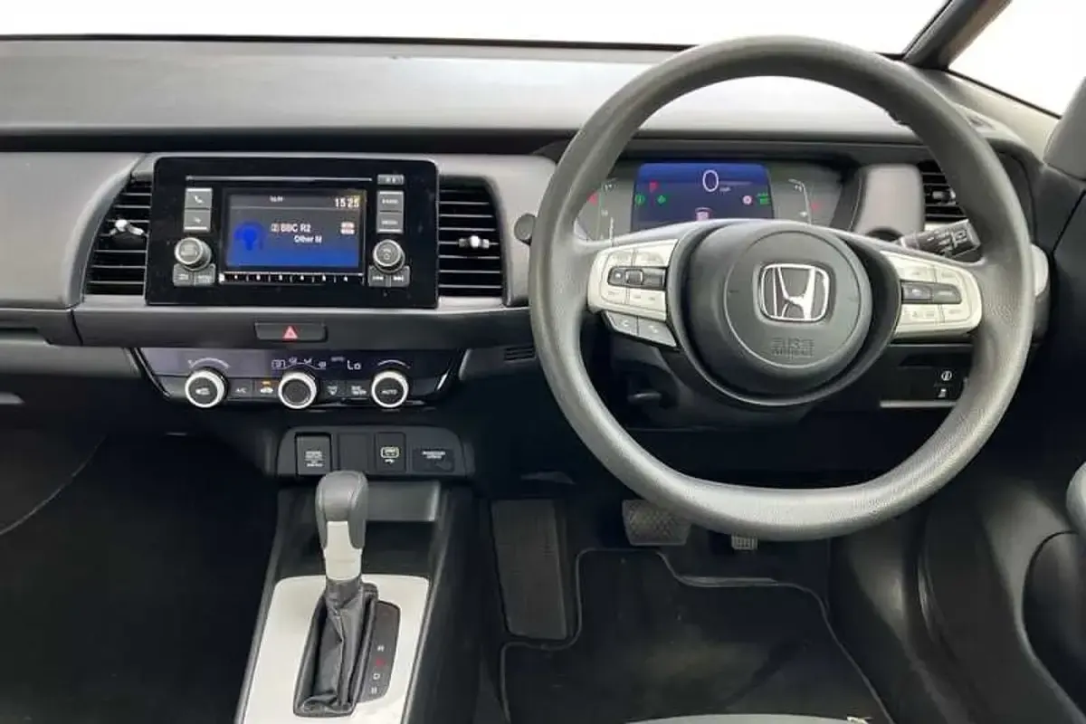 Used Honda Jazz Hybrid 109 HP (80 kW) 2022 Grey Hatchback