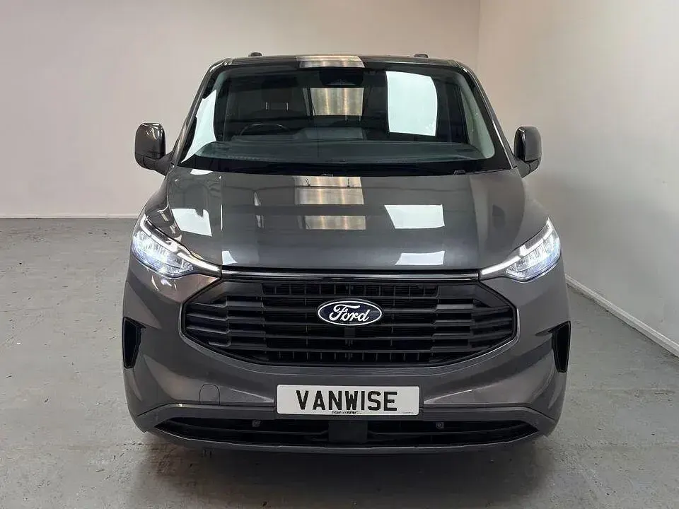 Used Ford Transit Custom Limited 136 HP (100 kW) 2024 Grey Van
