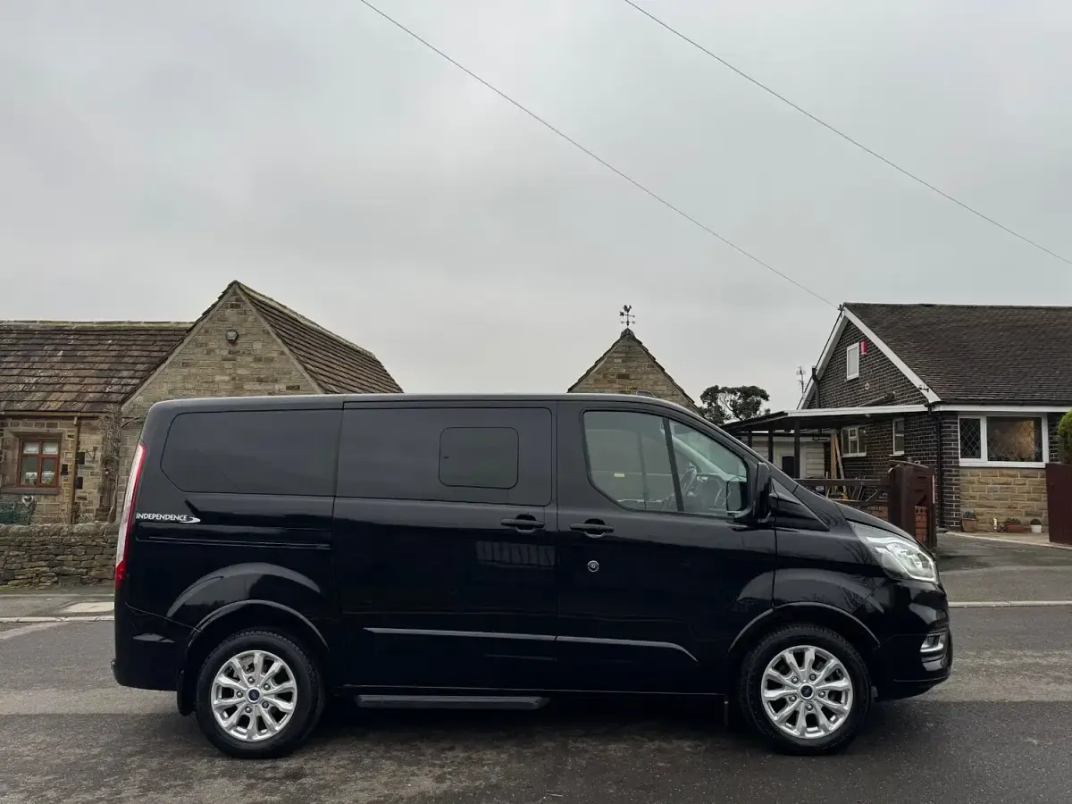 Used Ford Tourneo Custom Titanium 2022 Black Van
