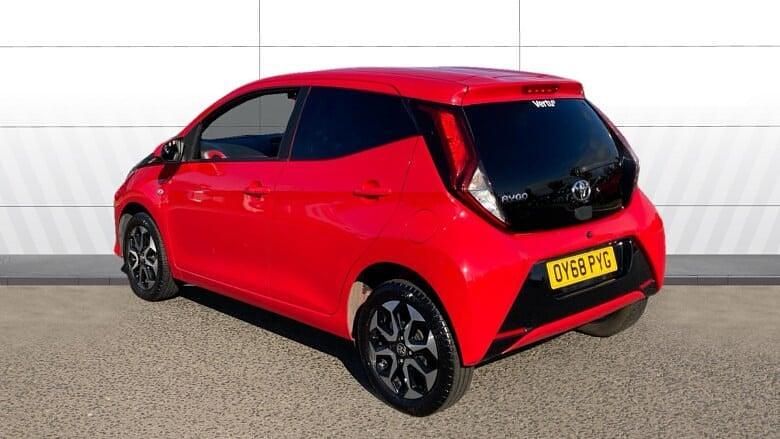 Used Toyota Aygo X-plore 69 HP (50 kW) 2018 Red Hatchback