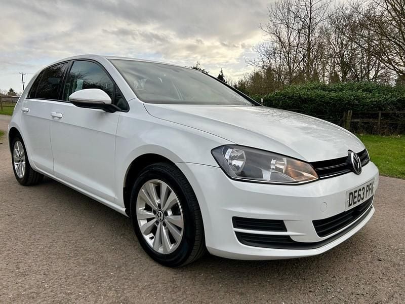 Used VW Golf VII SE 122 HP (89 kW) 2013 White Hatchback
