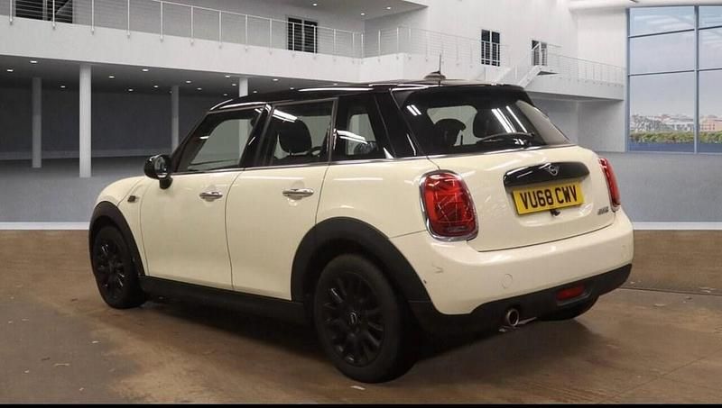 Used Mini Cooper Hatch 136 HP (100 kW) 2018 White Hatchback