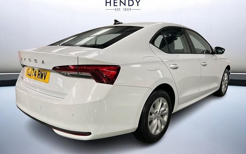 Used Skoda Octavia SE Technology 116 HP (85 kW) 2024 Moon white metallic Hatchback