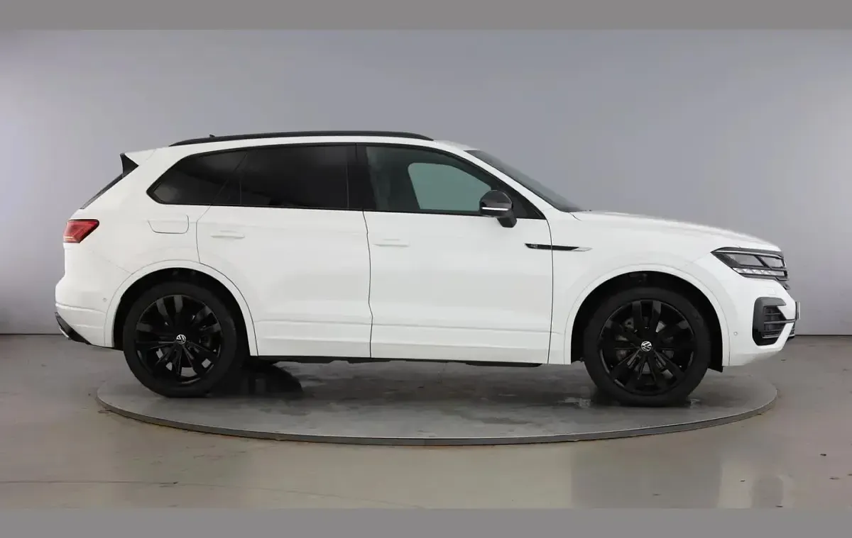 Used VW Touareg Black Edition 286 HP (210 kW) 2022 White SUV