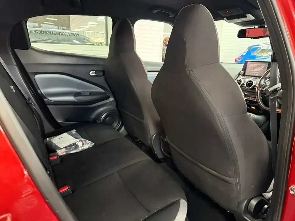 Usado Nissan Juke N-Connecta 114 HP (83 kW) 2020 Vermelho SUV