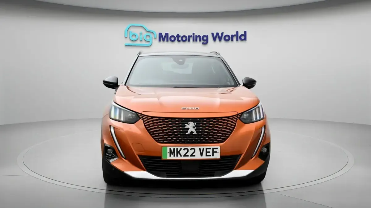Used Peugeot e-2008 Premium 100 kW (136 HP) 2022 SUV