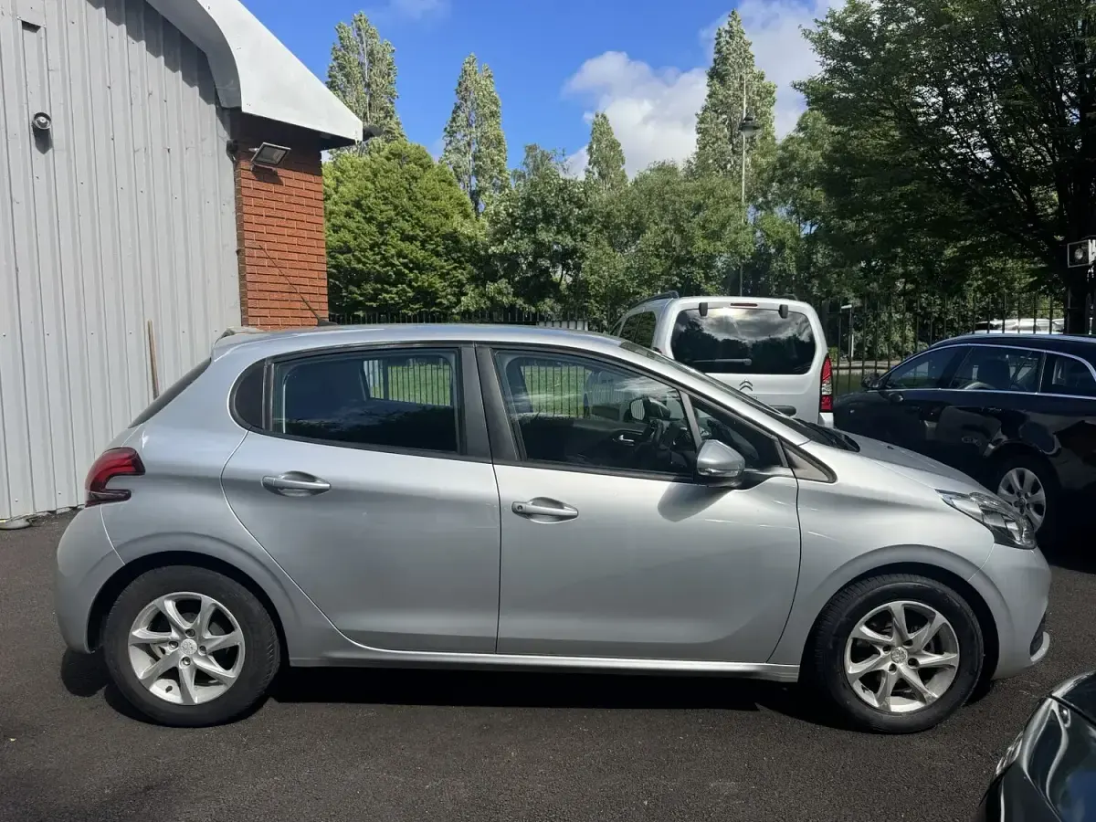 Used Peugeot 208 Active+ 2016 Silver Hatchback