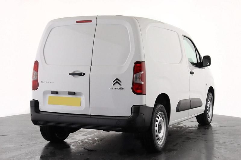 Used Citroën Berlingo 100 HP (73 kW) 2023 White MPV