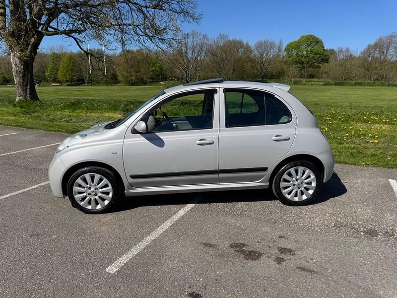 Begagnad Nissan Micra 88 HK (64 kW) 2007 Silver Halvkombi