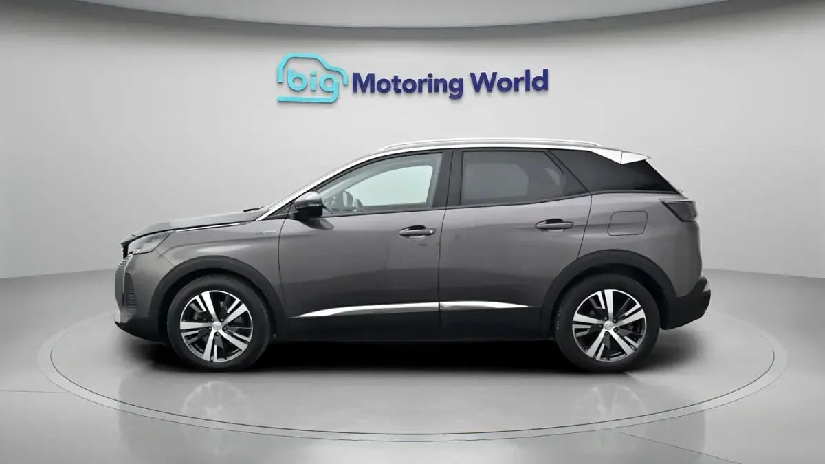 Used Peugeot 3008 Allure Premium 300 HP (220 kW) 2022 Grey SUV