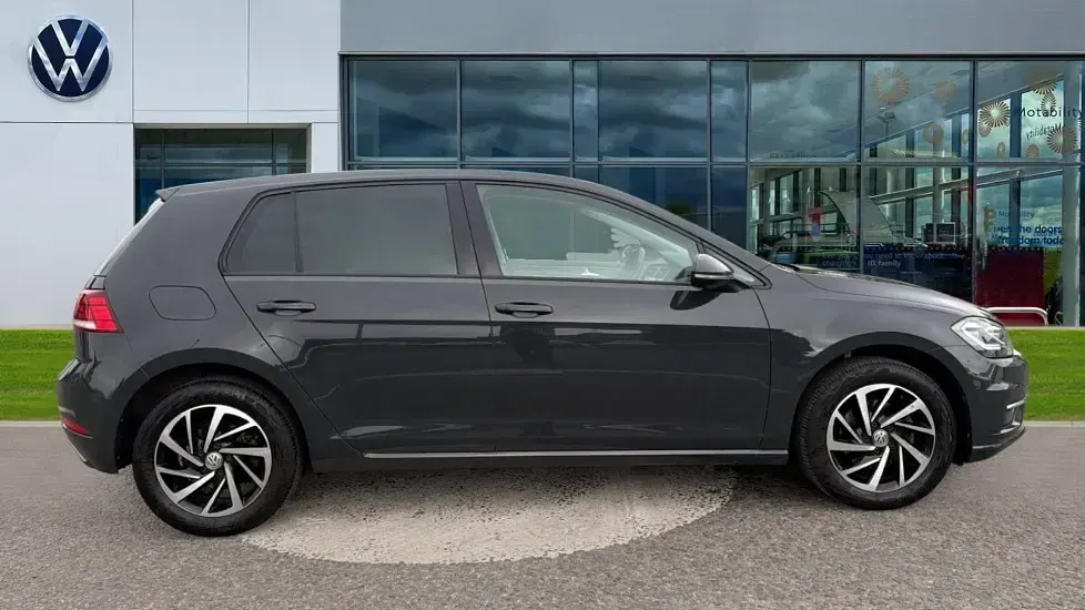 Used VW Golf VII Edition 150 HP (110 kW) 2019 Urano grey Hatchback