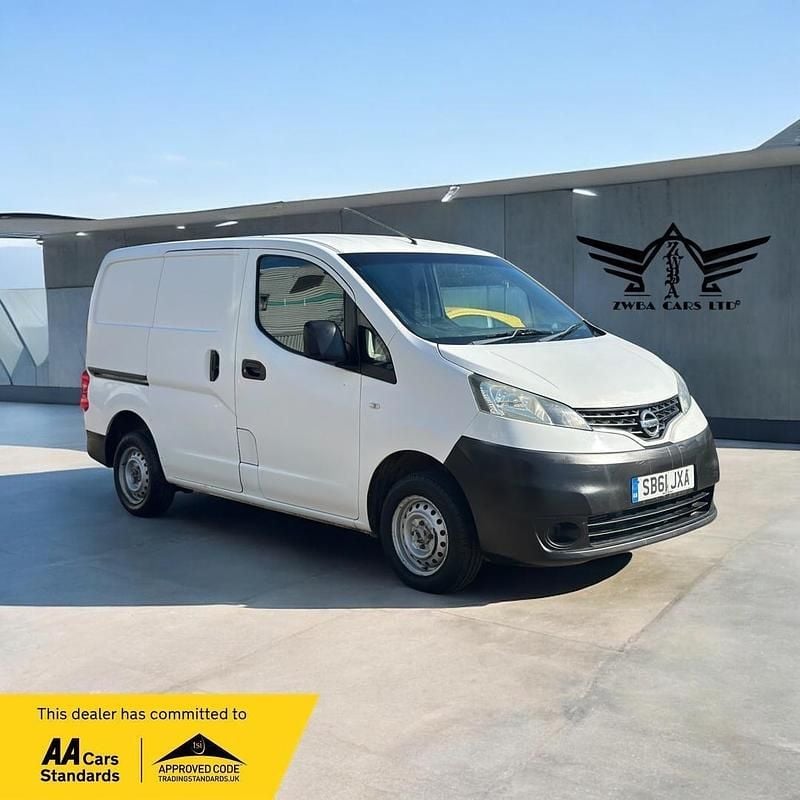 White Used 2011 Nissan NV200 SE Van | £4,995 (Fair price) - Image 1/4