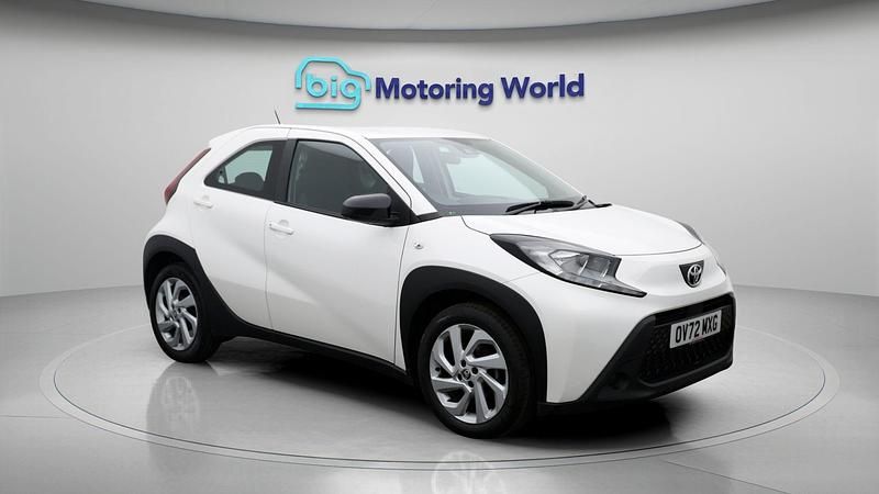 Used 2022 Toyota Aygo PURE Hatchback | £10,700 (Fair price) - Image 1/4