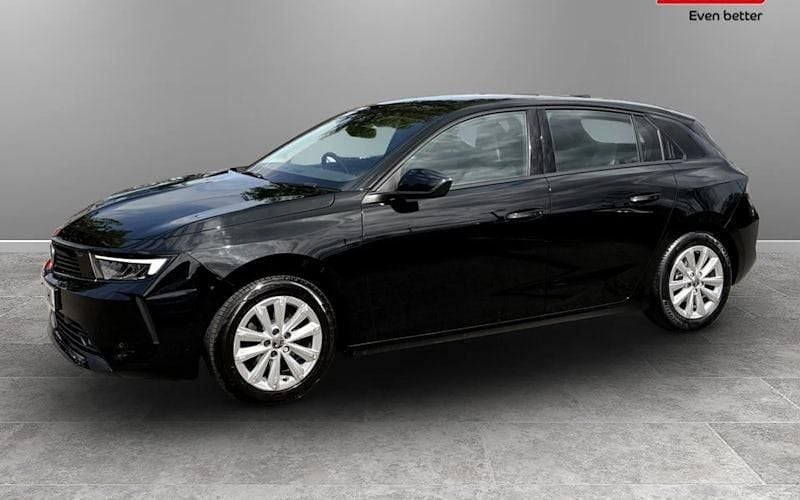 Second-hand Vauxhall Astra Design Edition 131 CP (96 kW) 2025 Hatchback