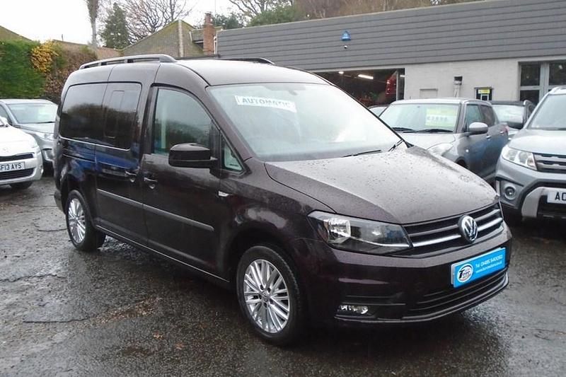 Used VW Caddy Maxi Life Life 102 HP (75 kW) 2018 Mauve MPV