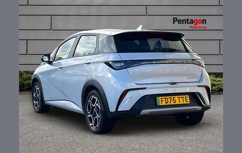 Used BYD Dolphin Comfort 150 kW (204 HP) 2025 White Hatchback