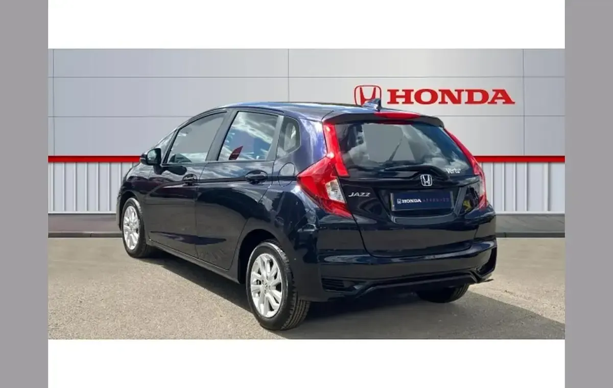 Used Honda Jazz SE 102 HP (75 kW) 2019 Blue Hatchback