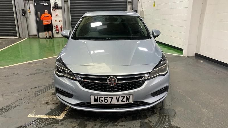 Used Vauxhall Astra SRi 150 HP (110 kW) 2018 Silver Hatchback