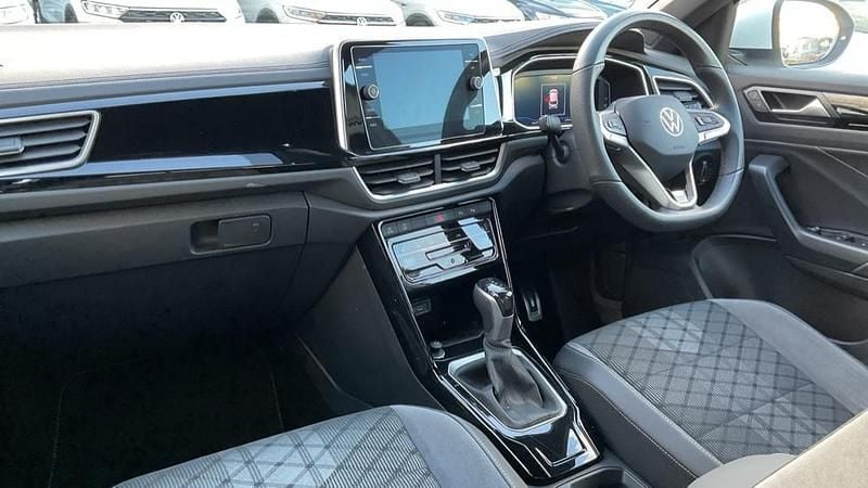 Used VW T-Roc R-line 150 HP (110 kW) 2025 Pure white SUV