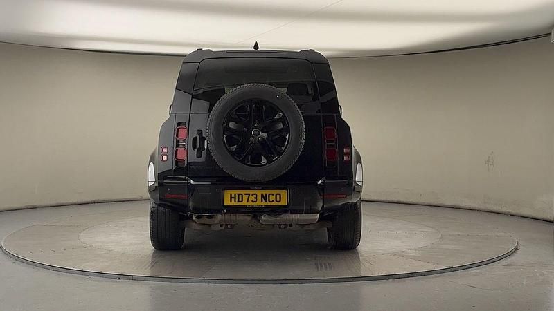 Used Land Rover Defender S 250 HP (183 kW) 2023 Santorini black SUV