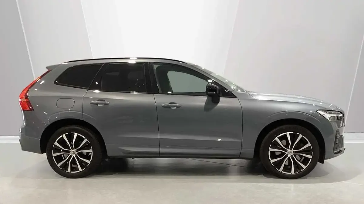 Used Volvo XC60 Plus 194 HP (142 kW) 2022 Grey SUV