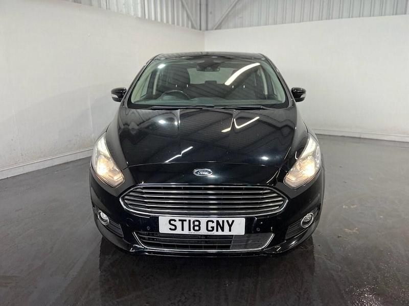 Used Ford S-MAX Titanium 180 HP (132 kW) 2018 Black MPV