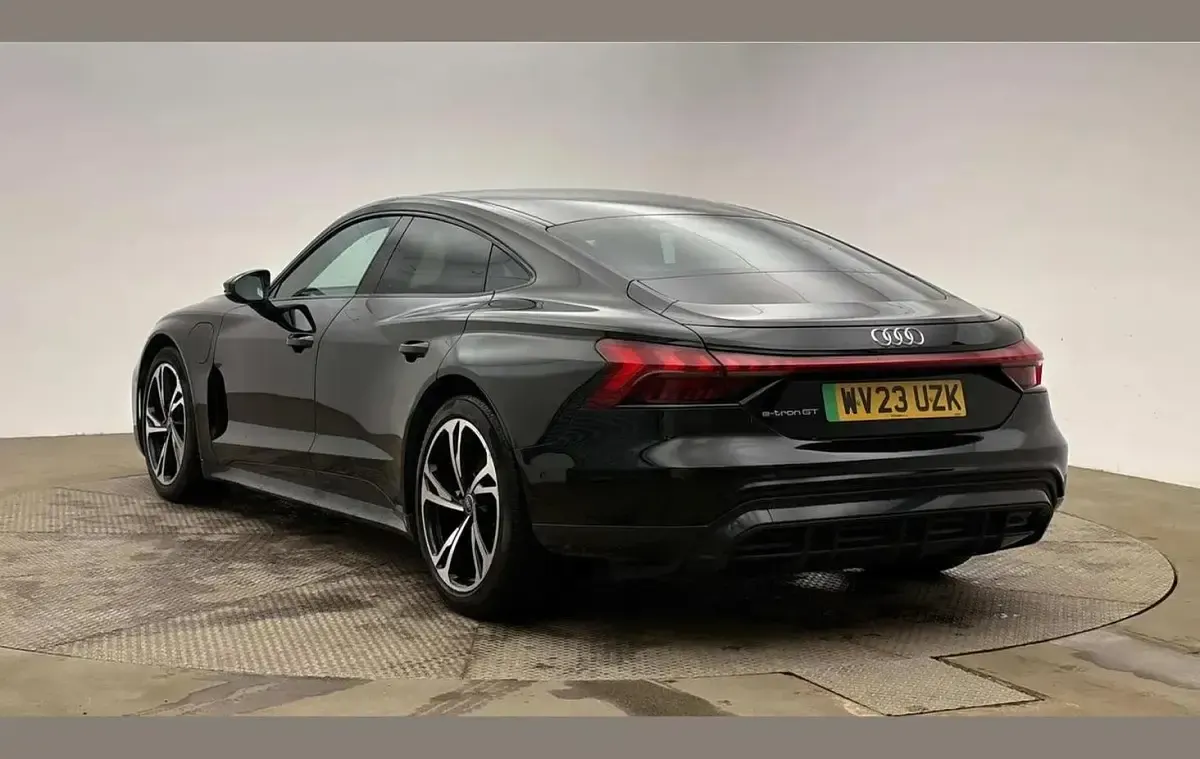 Used Audi e-tron GT quattro Comfort 384 kW (523 HP) 2023 Black Sedan