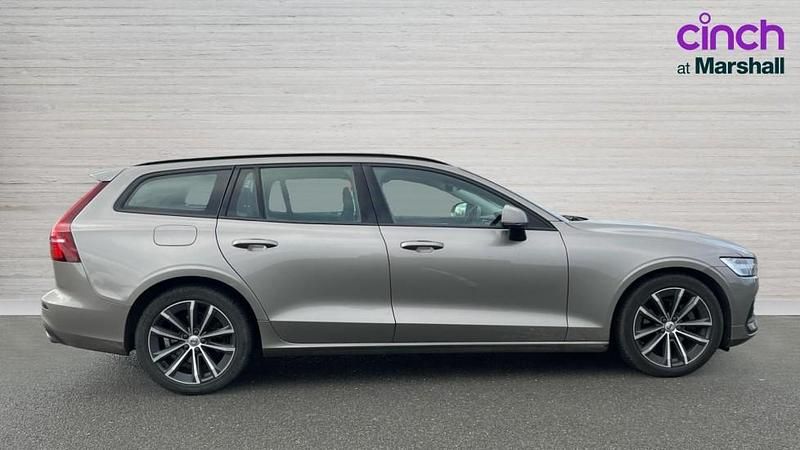 Used Volvo V60 Momentum 163 HP (119 kW) 2021 Metallic  pebble grey Estate