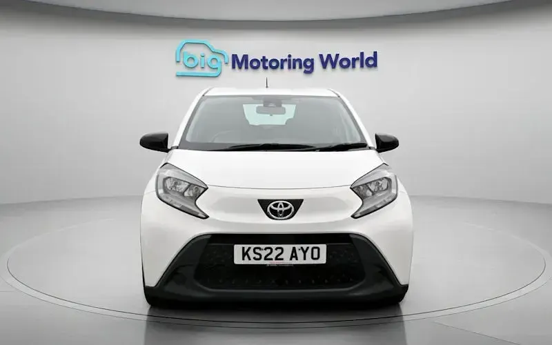 Used Toyota Aygo X PURE 72 HP (52 kW) 2025 SUV