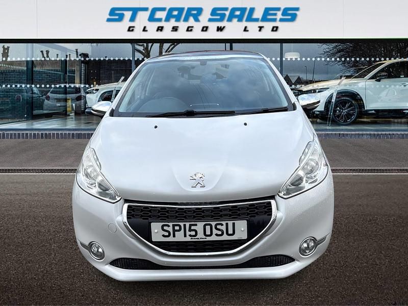 Used Peugeot 208 Style 82 HP (60 kW) 2015 White Hatchback